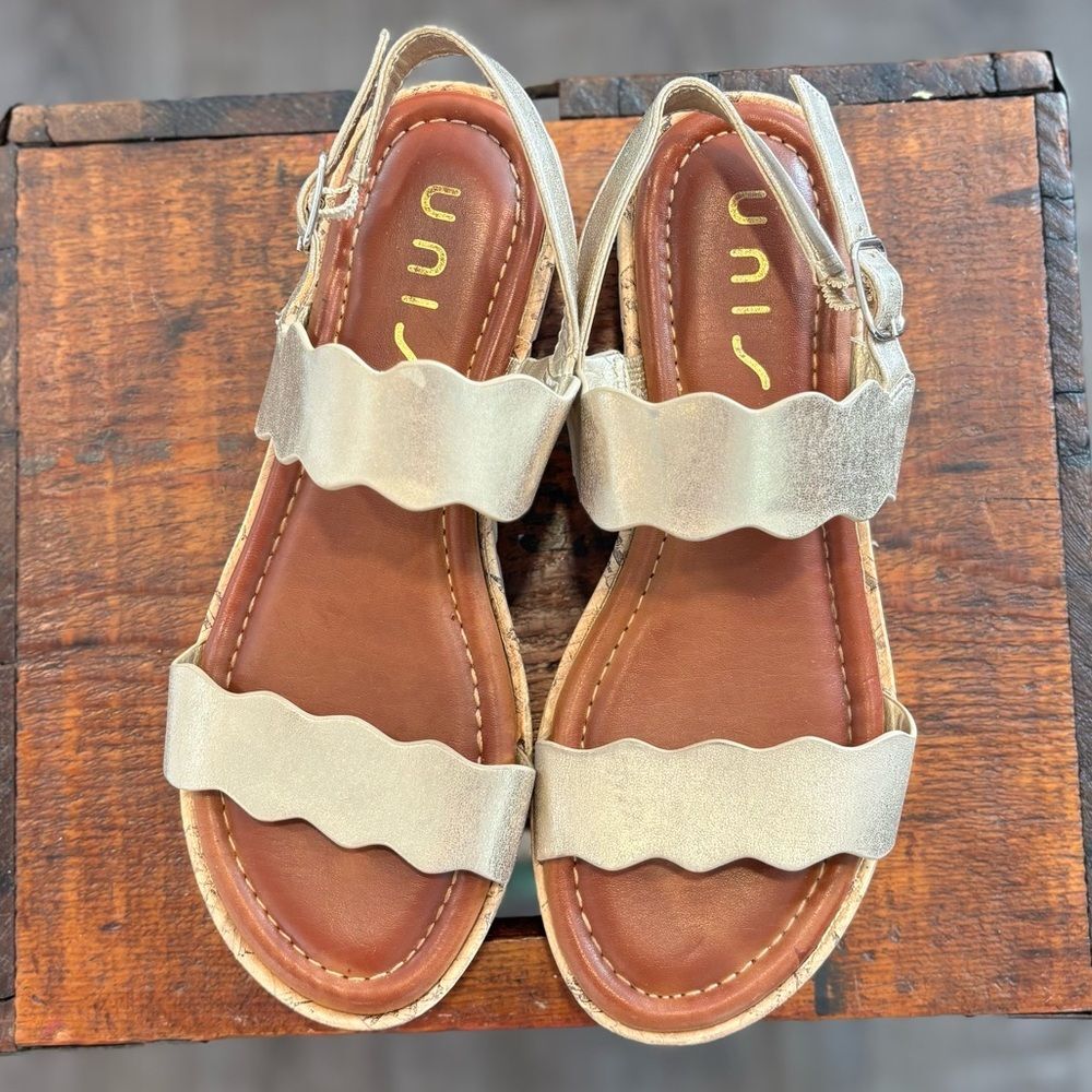 Nordstrom Unisa platform gold sandals 7